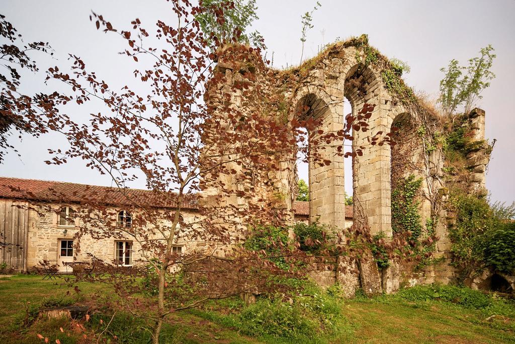 לינה וארוחת בוקר Thauron Abbaye Du Palais מראה חיצוני תמונה